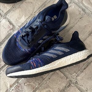 Men’s Never worn Adidas Navy and White Boost Athletic Sneakers sz 11.5